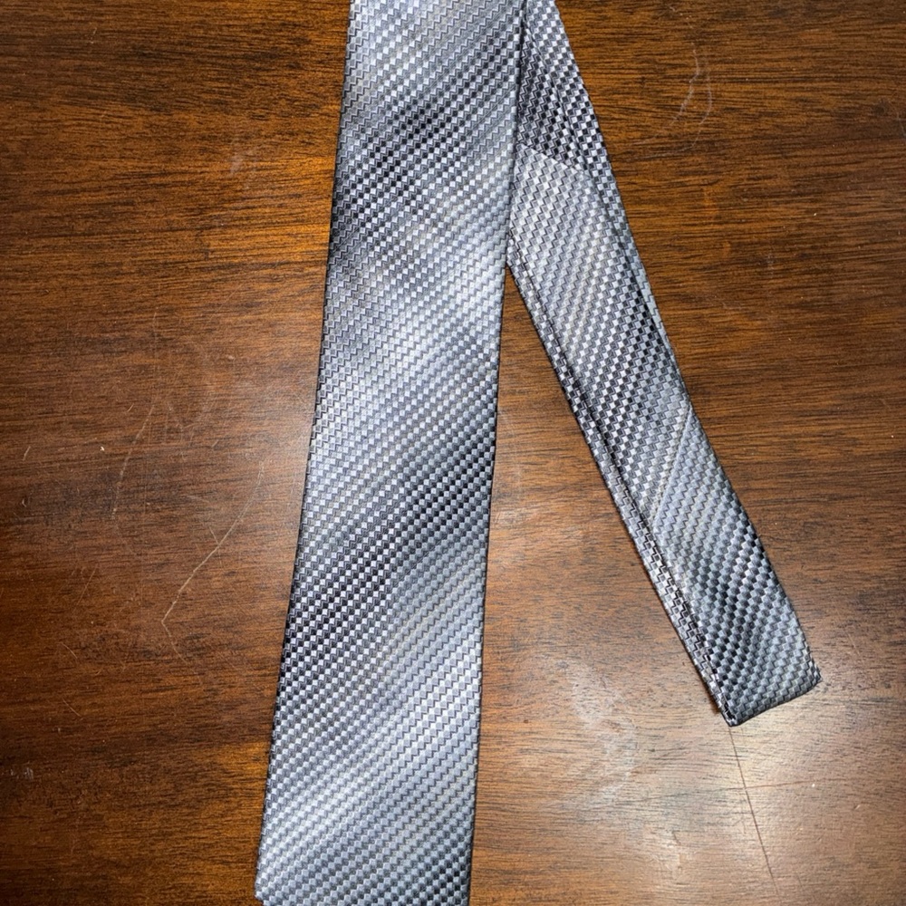 Van Heusen Textured Silver Tie